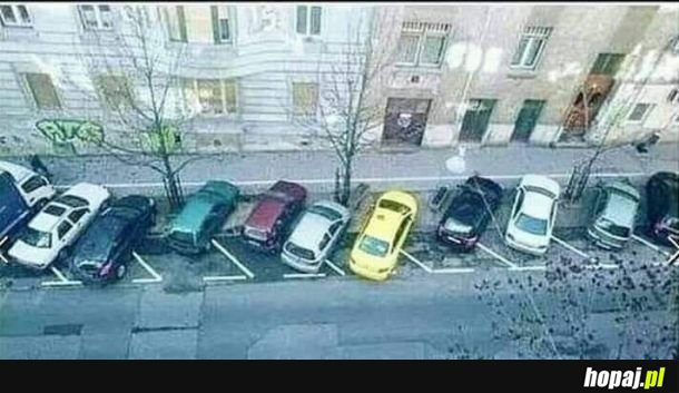 Chyba ktoś źle pasy pomalował