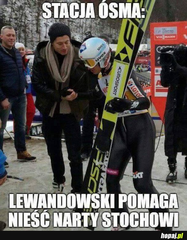 LEWANDOWSKI POMAGA STOCHOWI