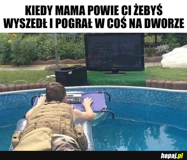 ZABAWA NA DWORZE