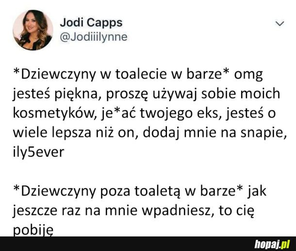 Dziewczyny w toalecie vs poza toaletą