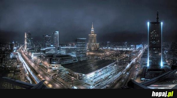 Warszawa nocą