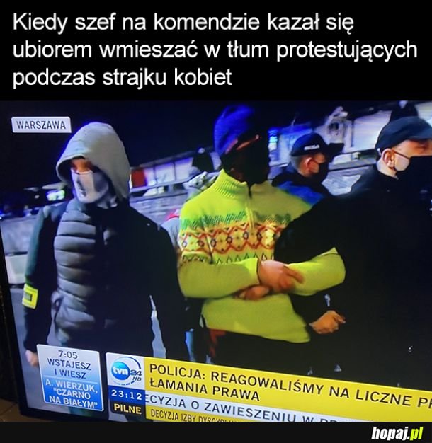 Ładny sweterek