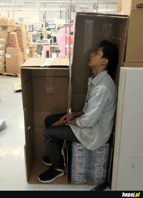 Spanie w pracy level Chiny
