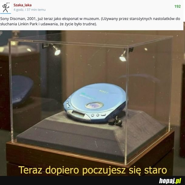 Discman jako eksponat w muzeum [*]