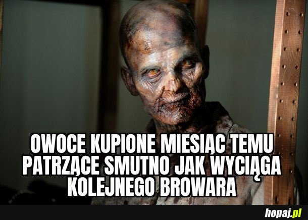 Nikt otwiera lodówkę..