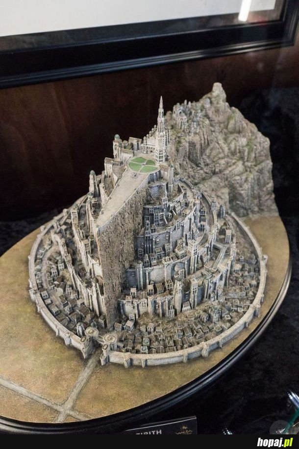 Minas Tirith 1 1000