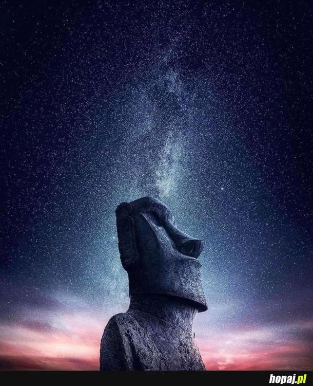 Droga Mleczna nad moai