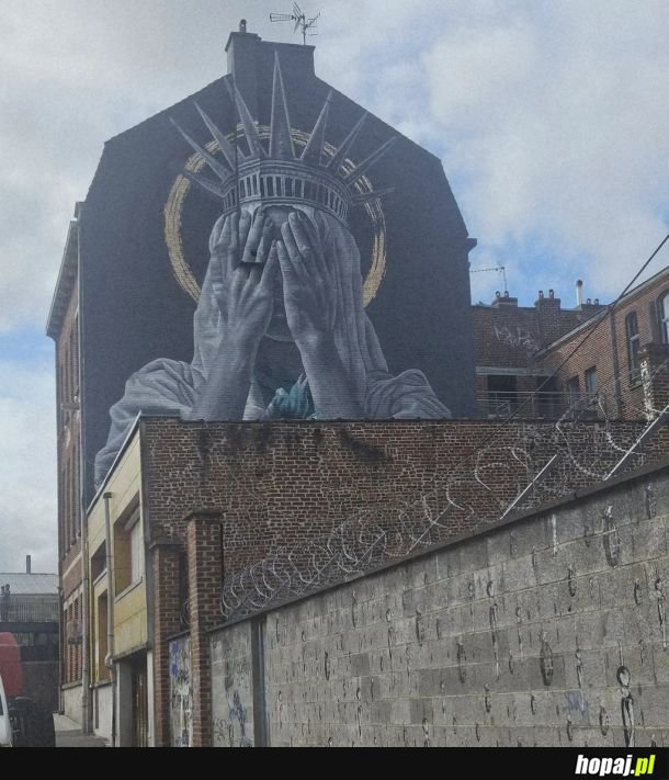 Wstyd wolności - mural by Judyth Leeuw, Francja