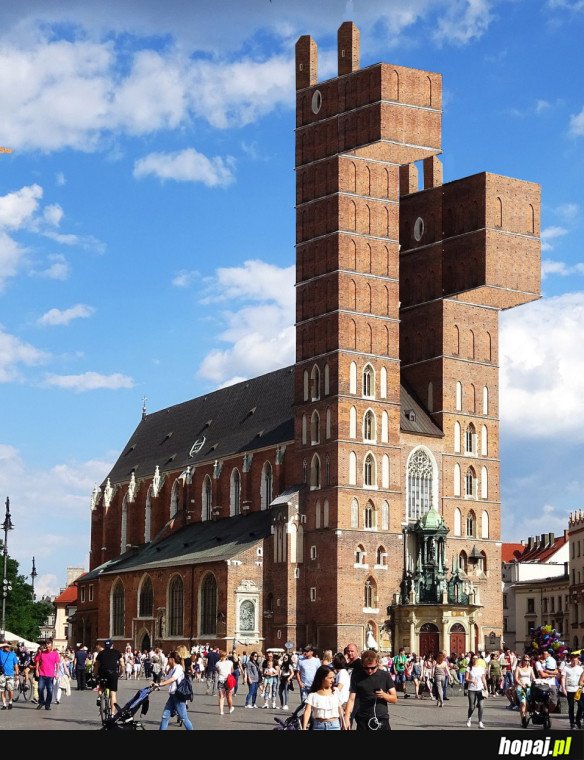 KOŚCIÓŁ LAMIACKI
